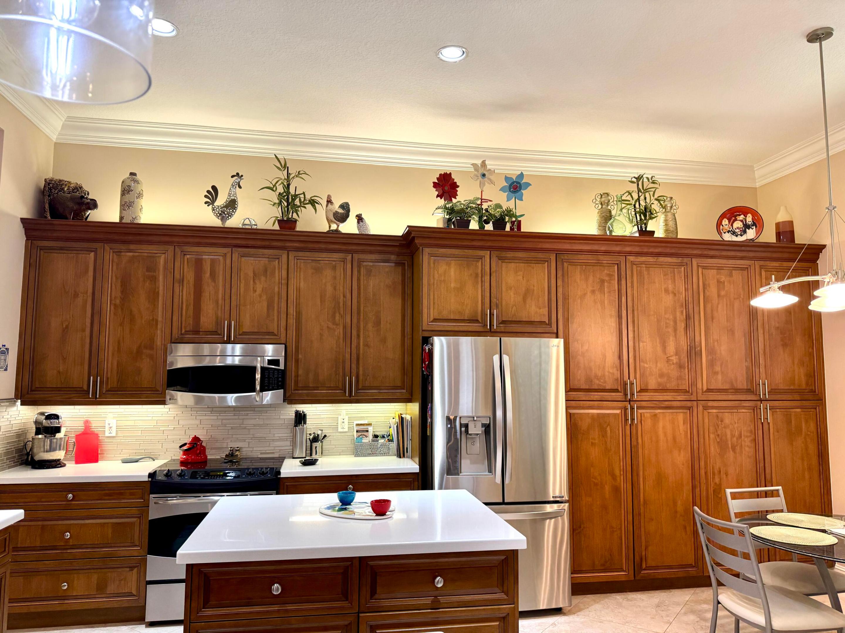 VALENCIA RESERVE - Residential