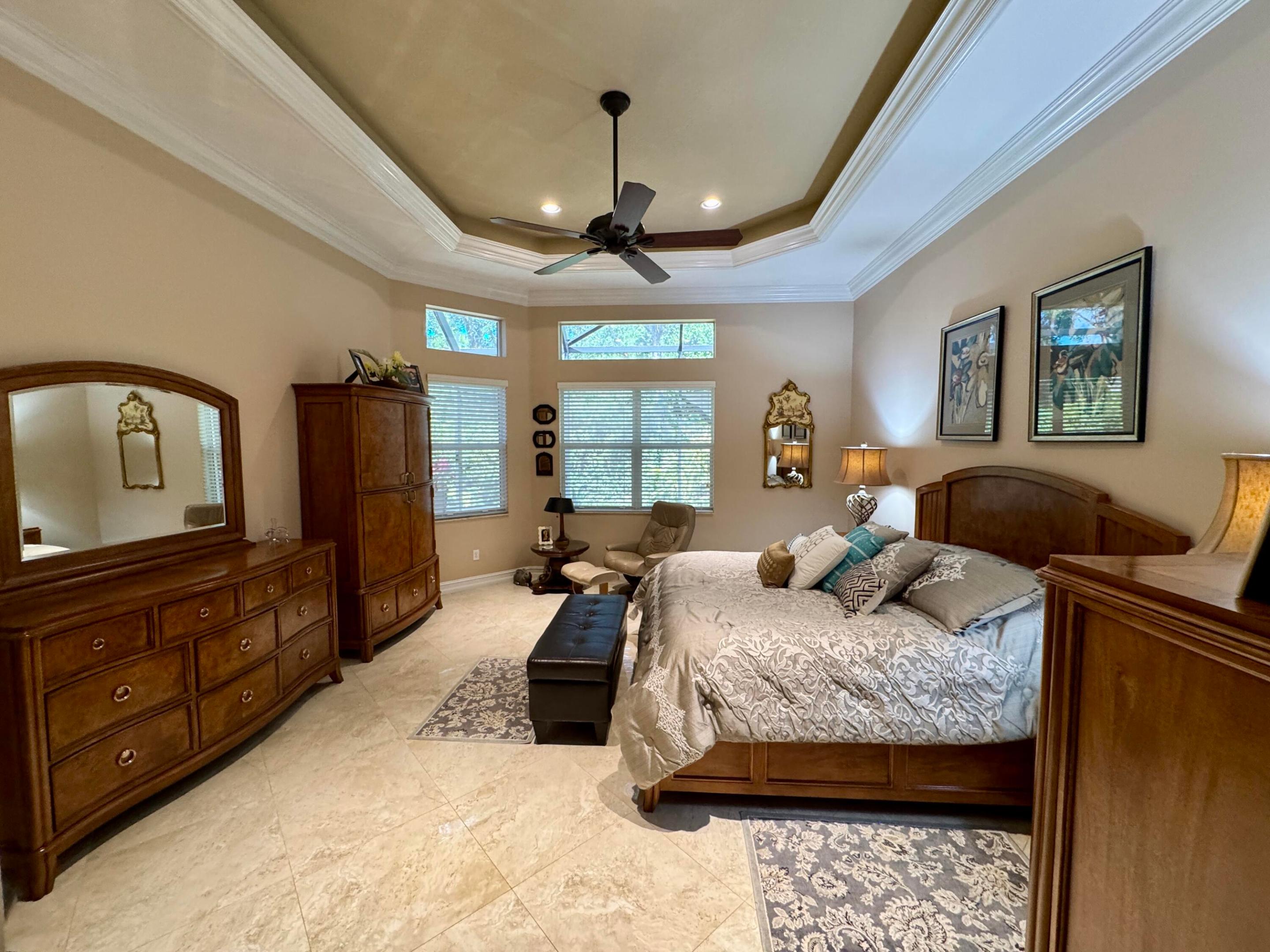 VALENCIA RESERVE - Residential