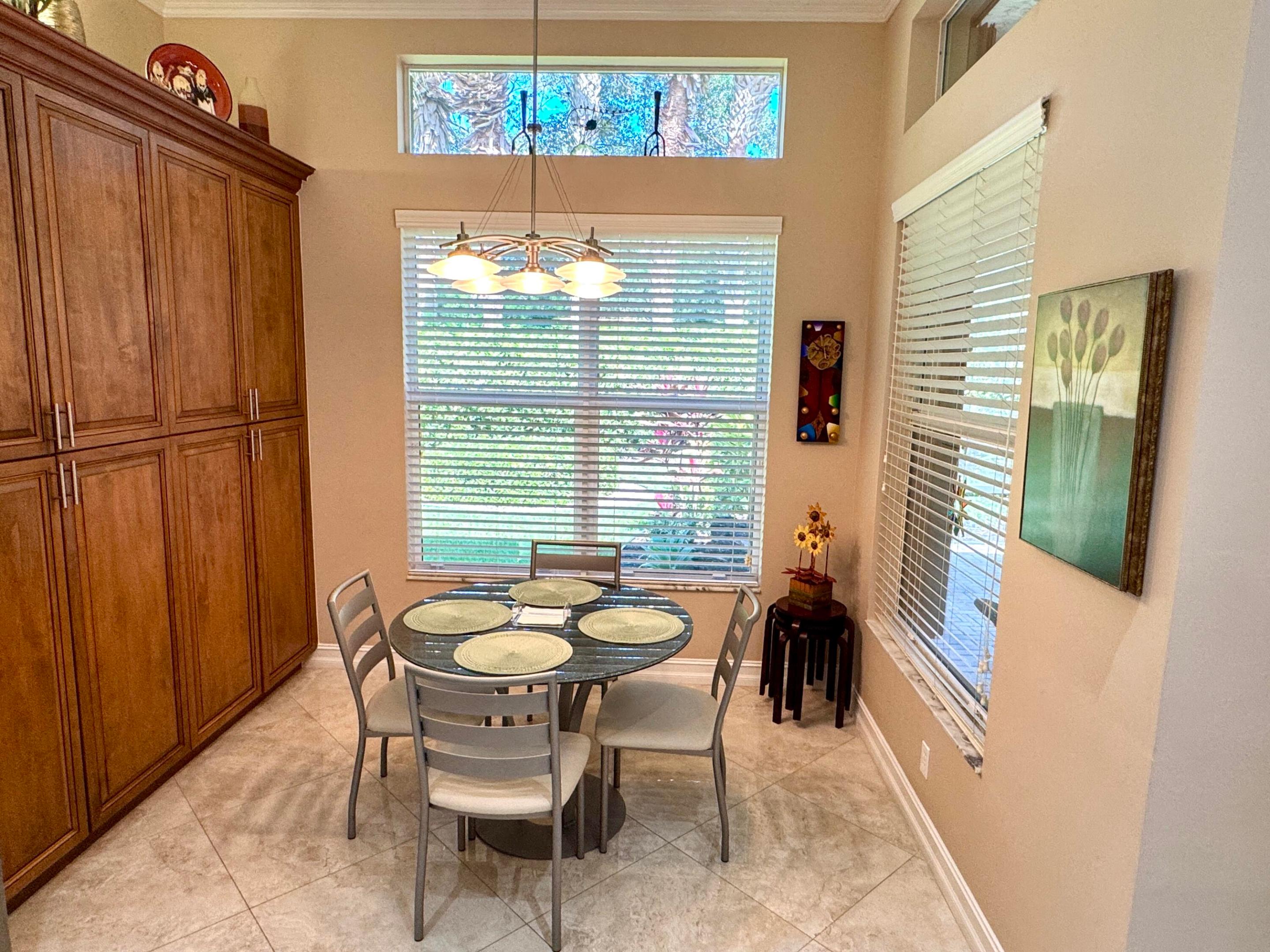 VALENCIA RESERVE - Residential