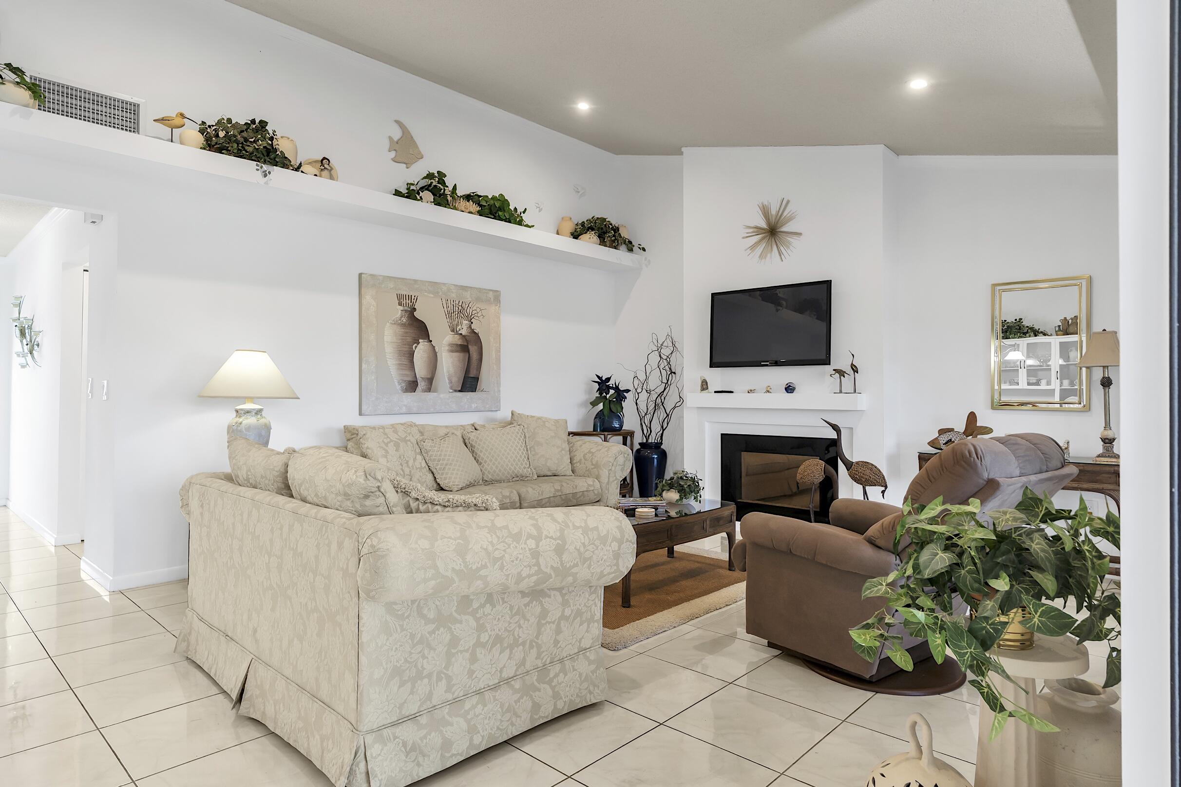 BUTTONWOOD 1 - Residential