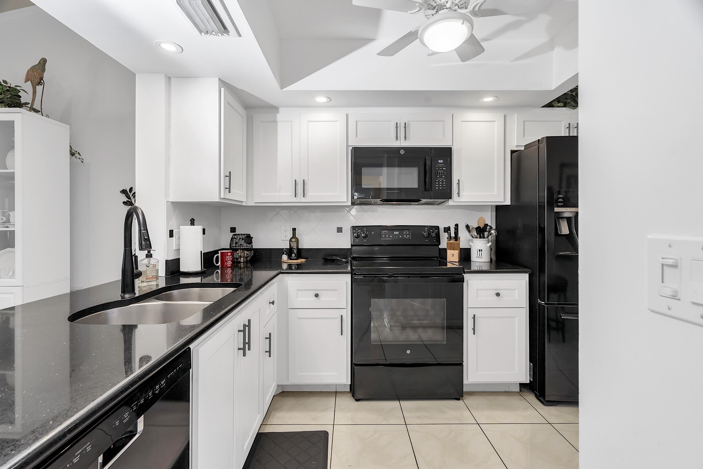 BUTTONWOOD 1 - Residential