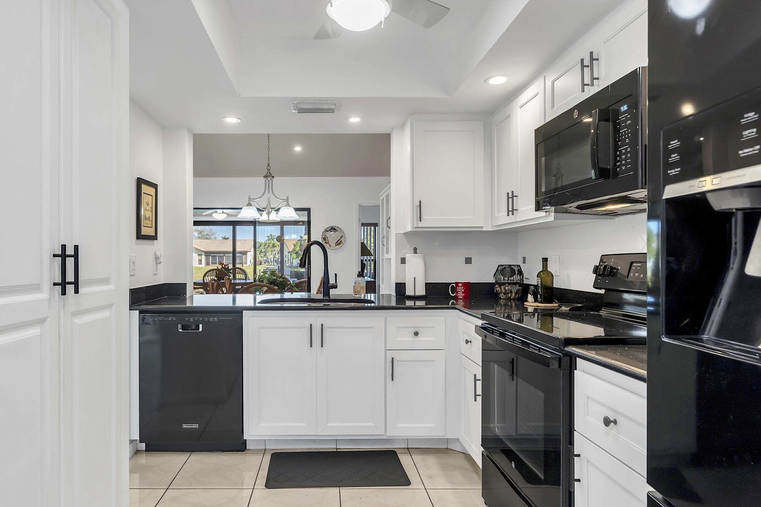 BUTTONWOOD 1 - Residential