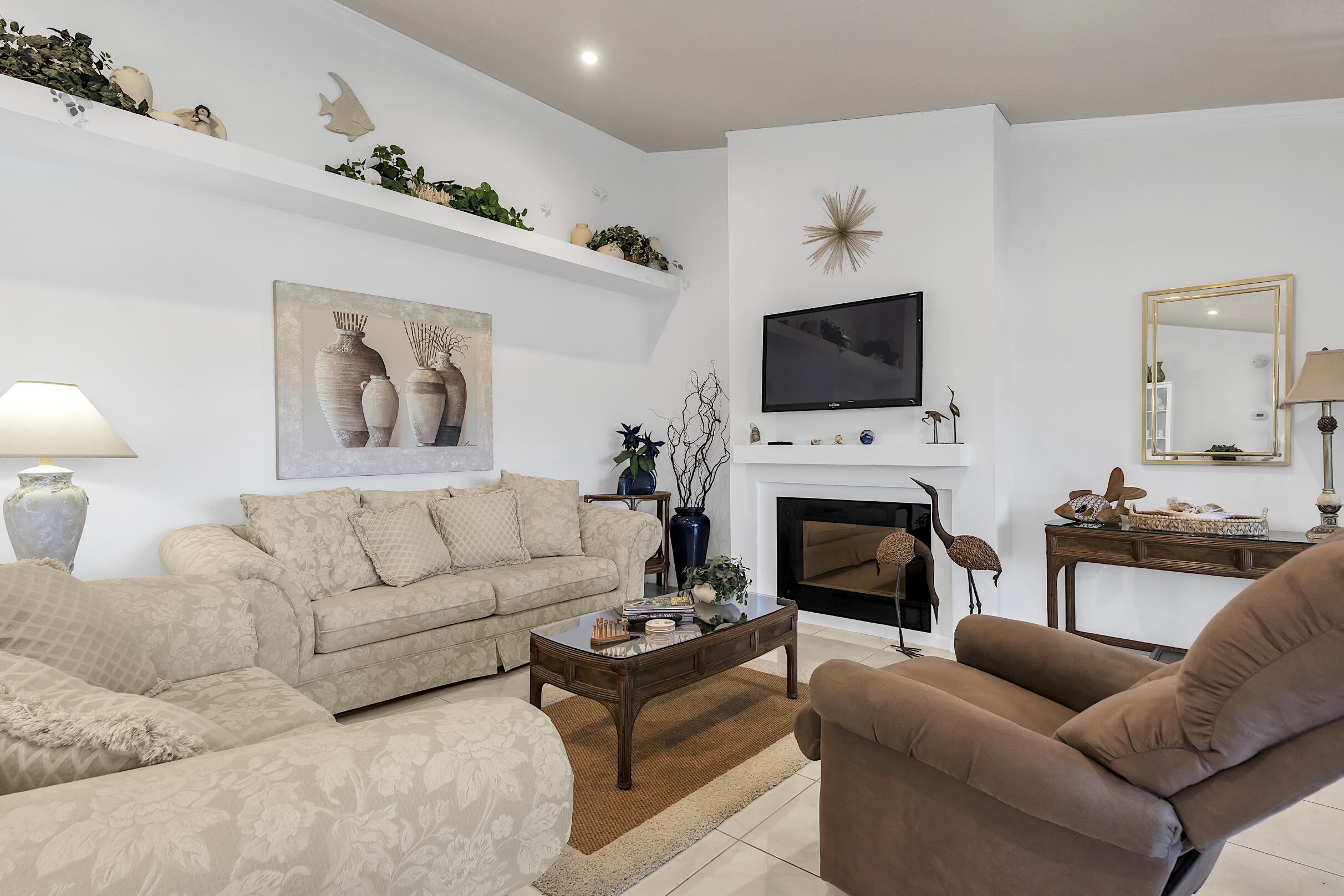 BUTTONWOOD 1 - Residential