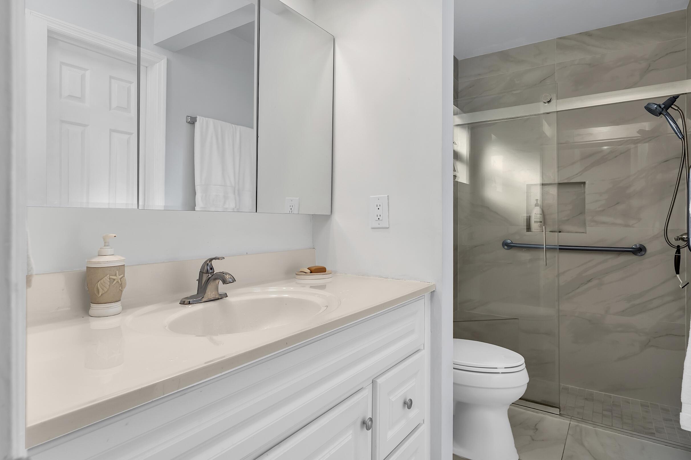 BUTTONWOOD 1 - Residential