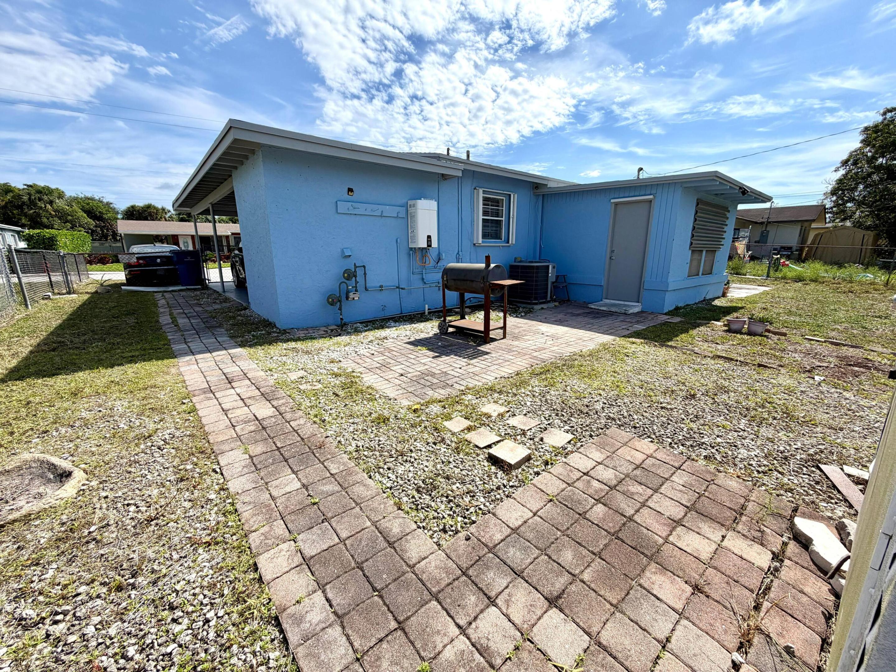 1117 W 23rd Street