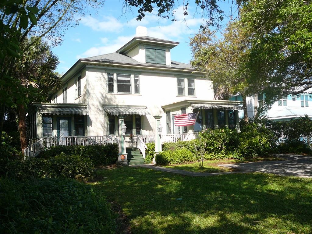 Photo of 717 S Indian River Drive, Fort Pierce, FL 34950 (MLS # R10698292)