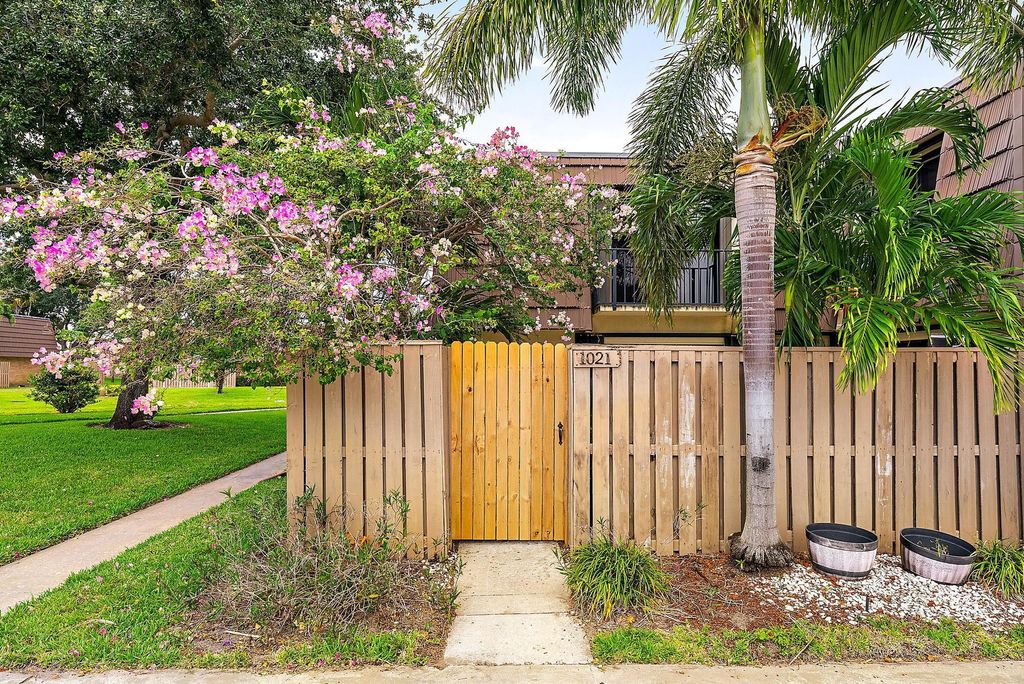 Photo of 1021 10th Court #1021, Palm Beach Gardens, FL 33410 (MLS # R11093375)