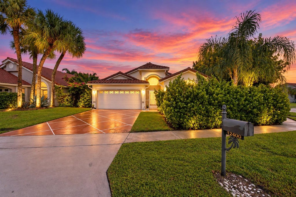 Photo of 12400 SAND WEDGE Drive, Boynton Beach, FL 33437 (MLS # B26080333)