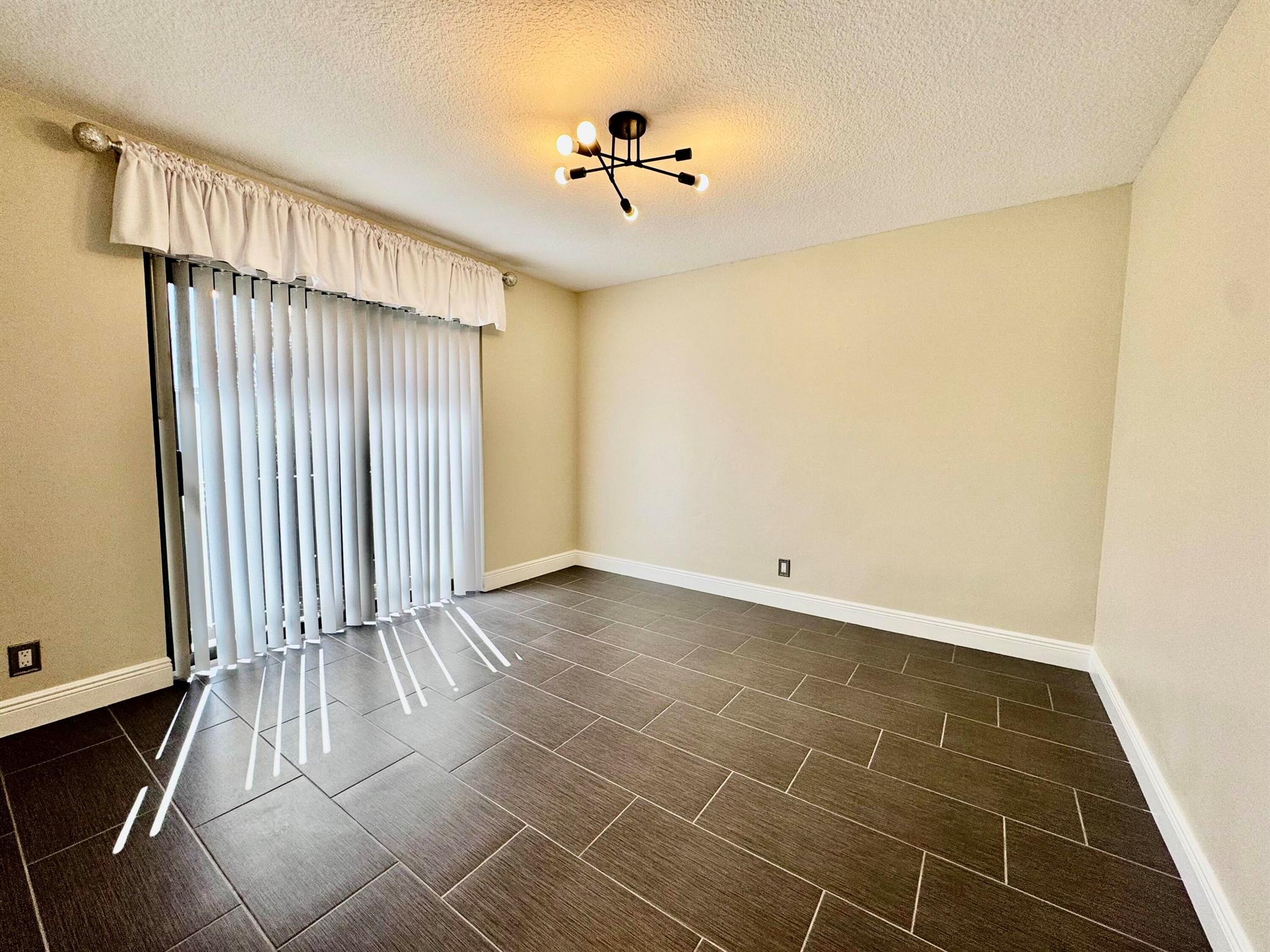 WATERSIDE ESTATES - Residential
