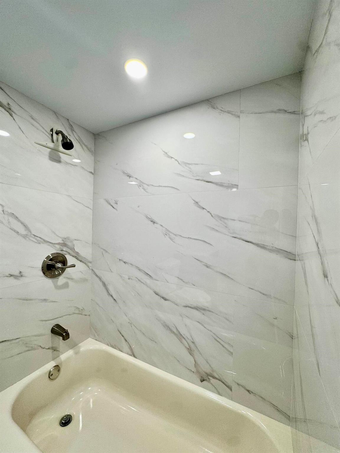 WATERSIDE ESTATES - Residential