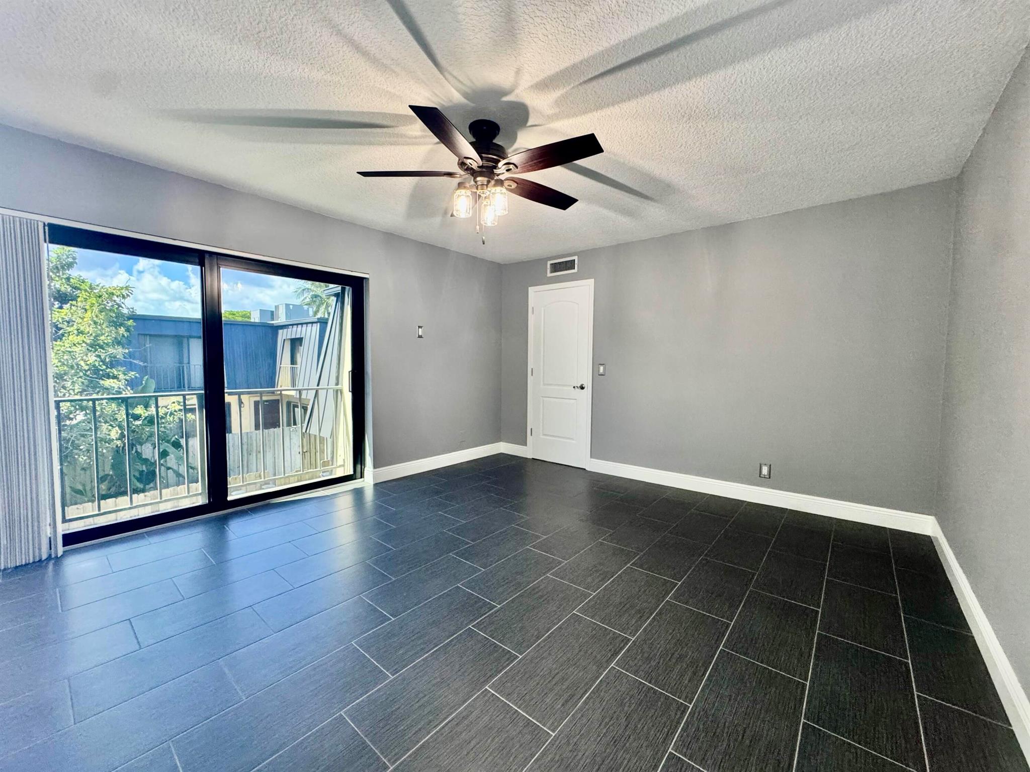 WATERSIDE ESTATES - Residential