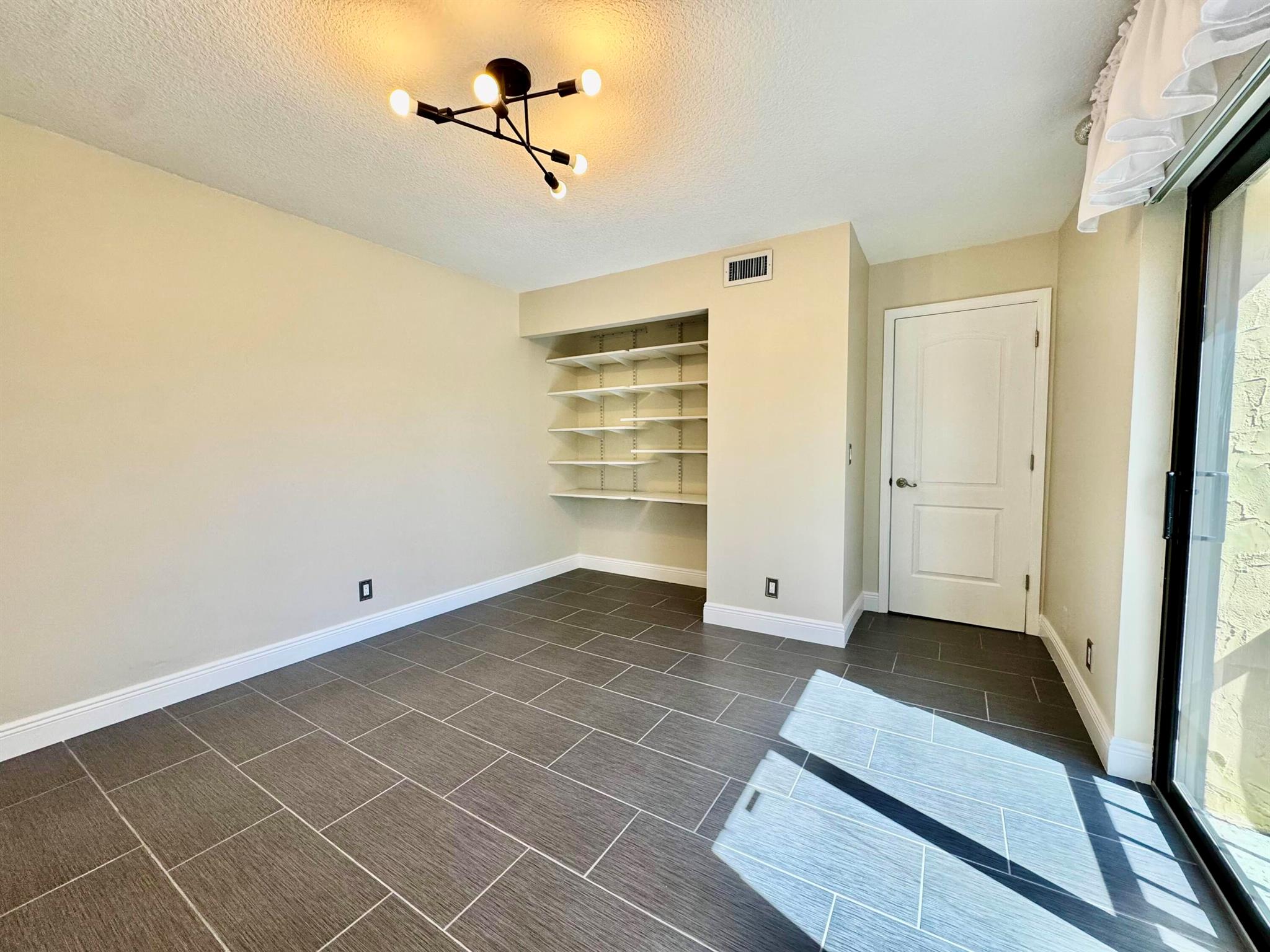 WATERSIDE ESTATES - Residential