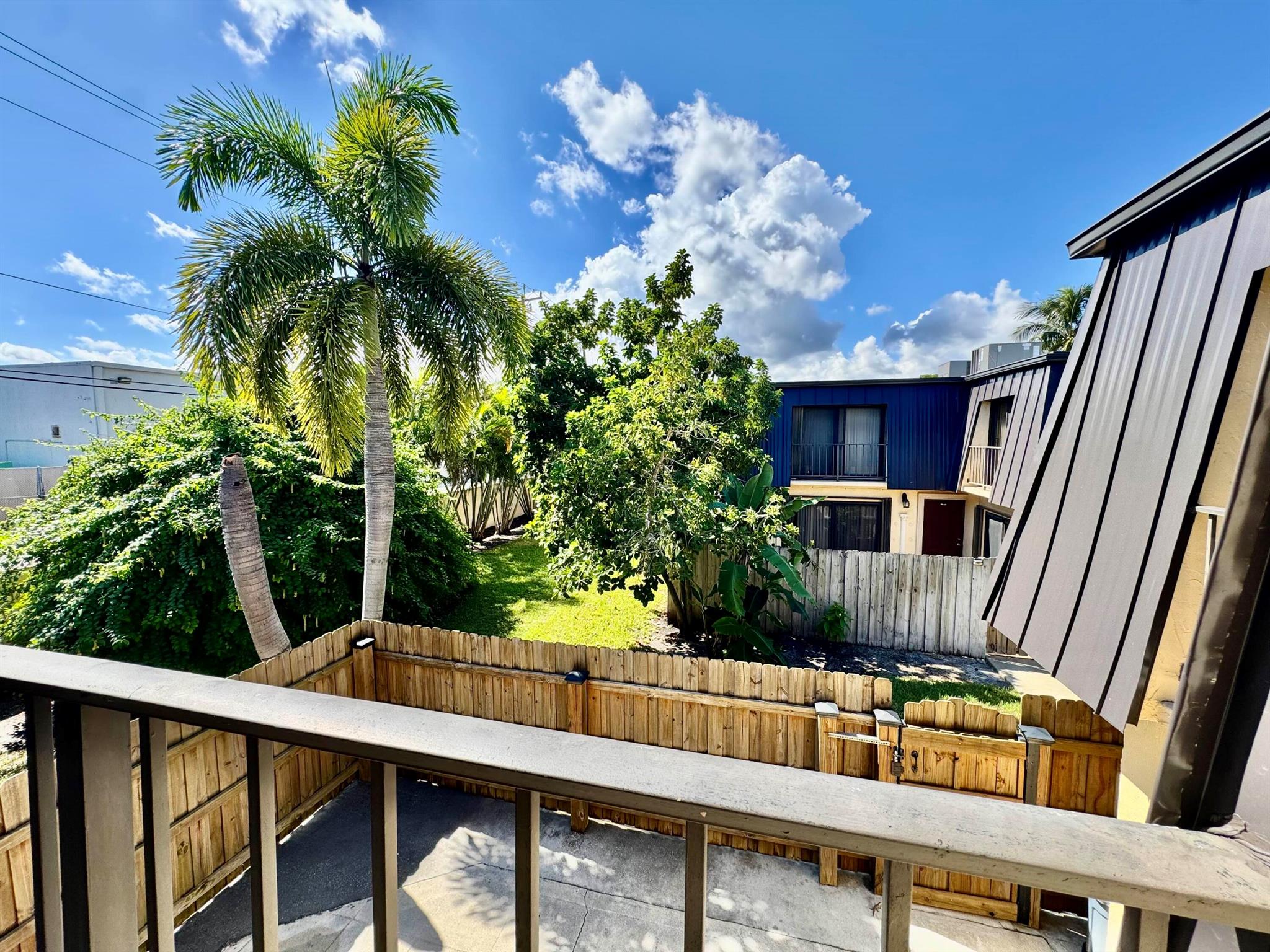 WATERSIDE ESTATES - Residential