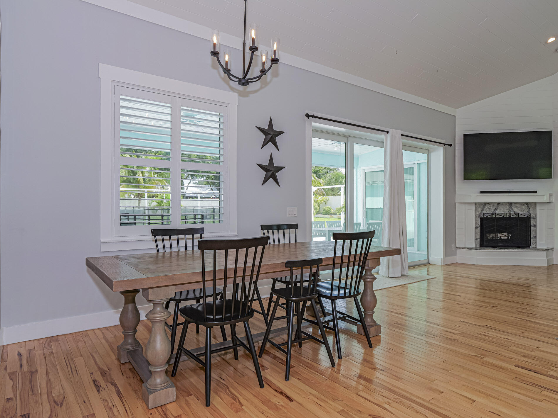 HICKORY HILL ESTATES - Residential