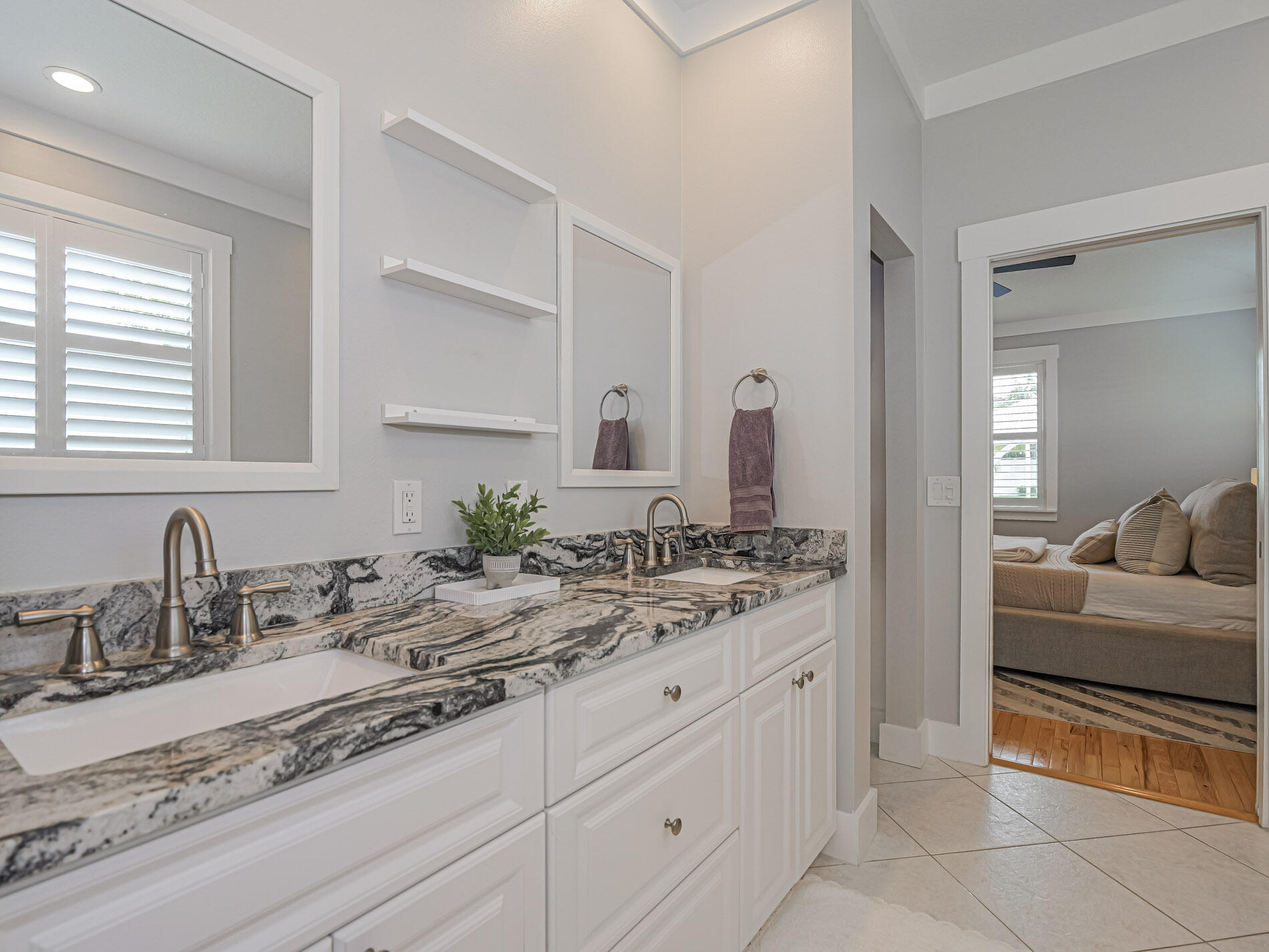 HICKORY HILL ESTATES - Residential