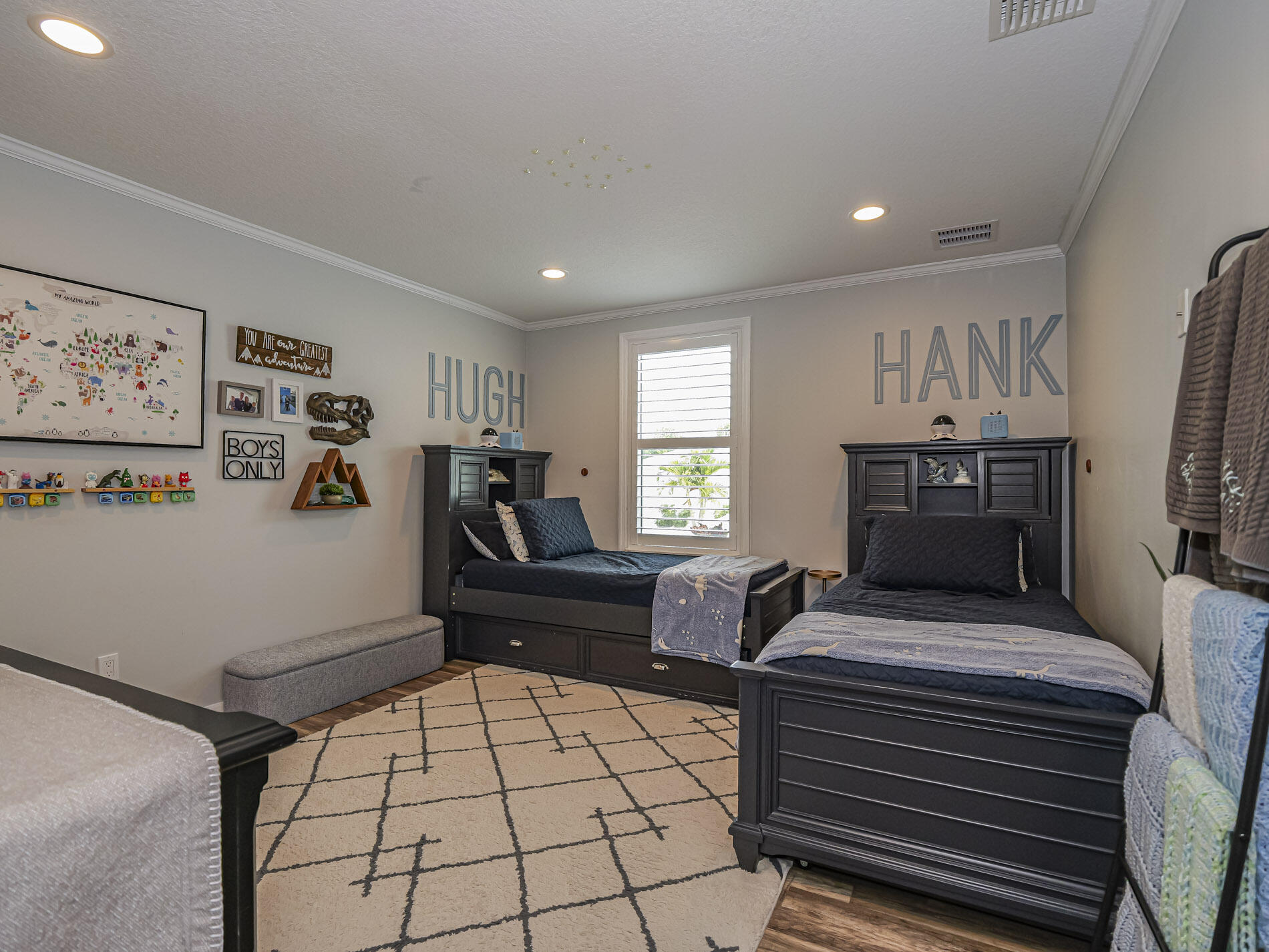 HICKORY HILL ESTATES - Residential