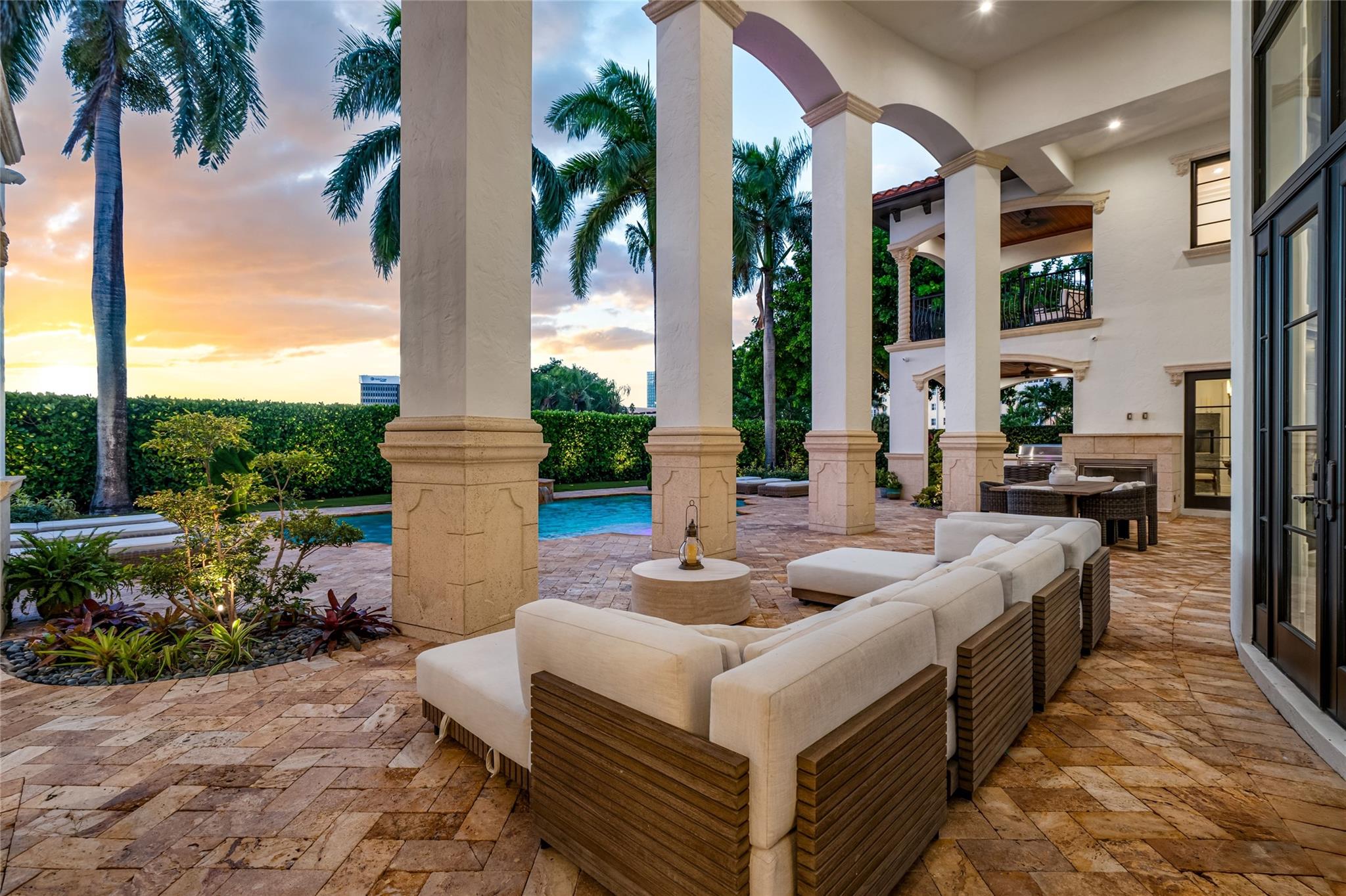 CORAL RIDGE COUNTRY CLUB - Residential