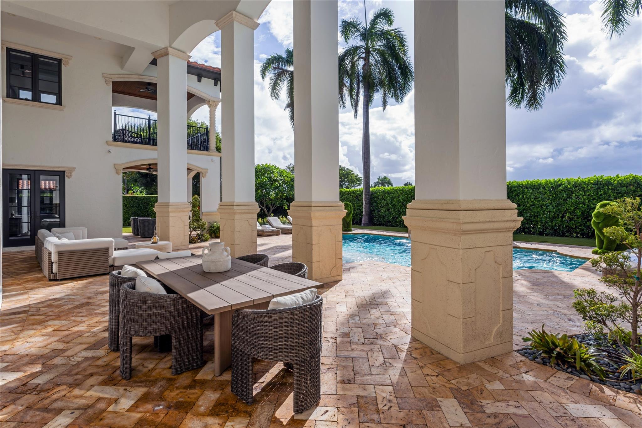 CORAL RIDGE COUNTRY CLUB - Residential