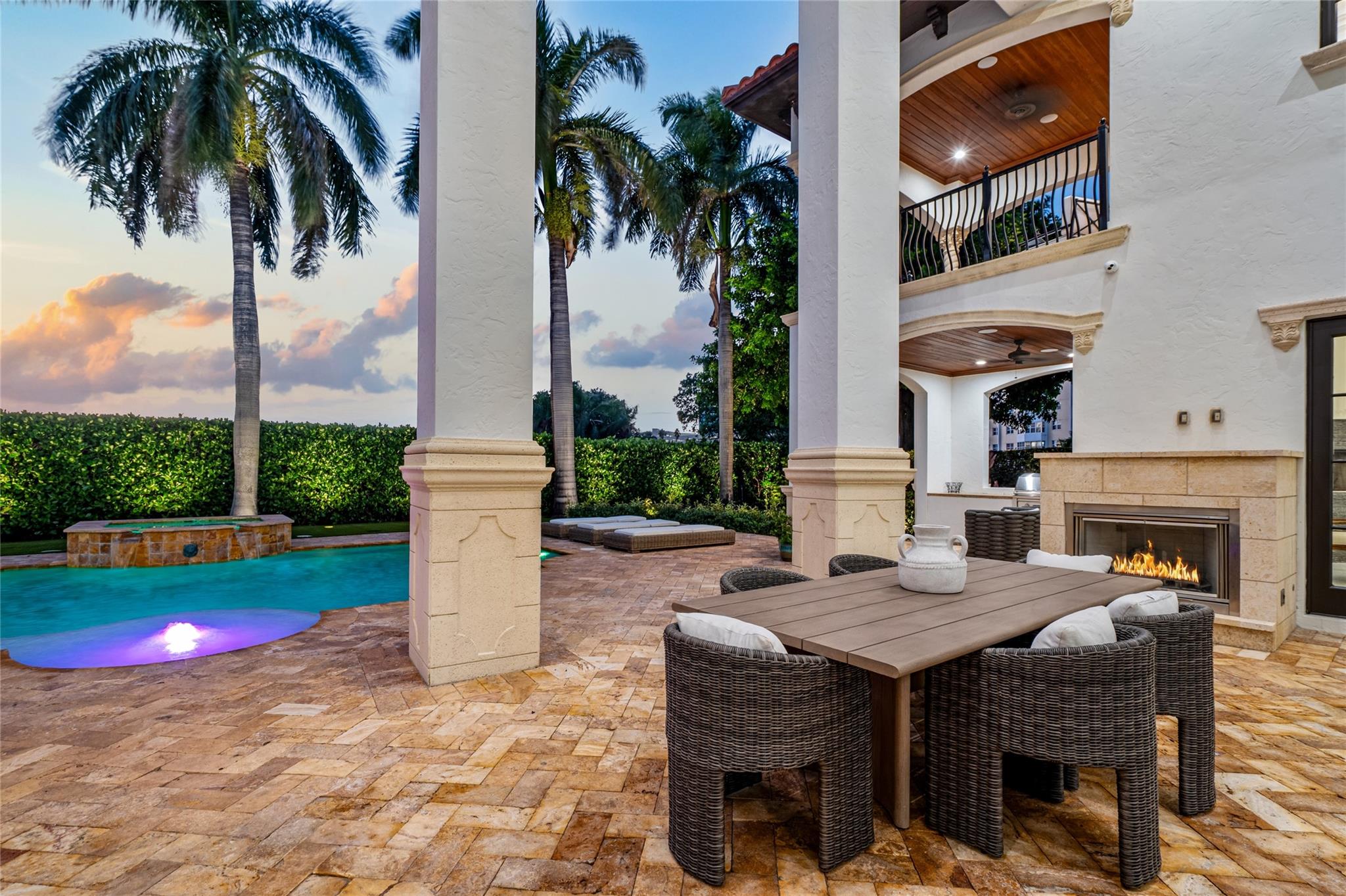 CORAL RIDGE COUNTRY CLUB - Residential