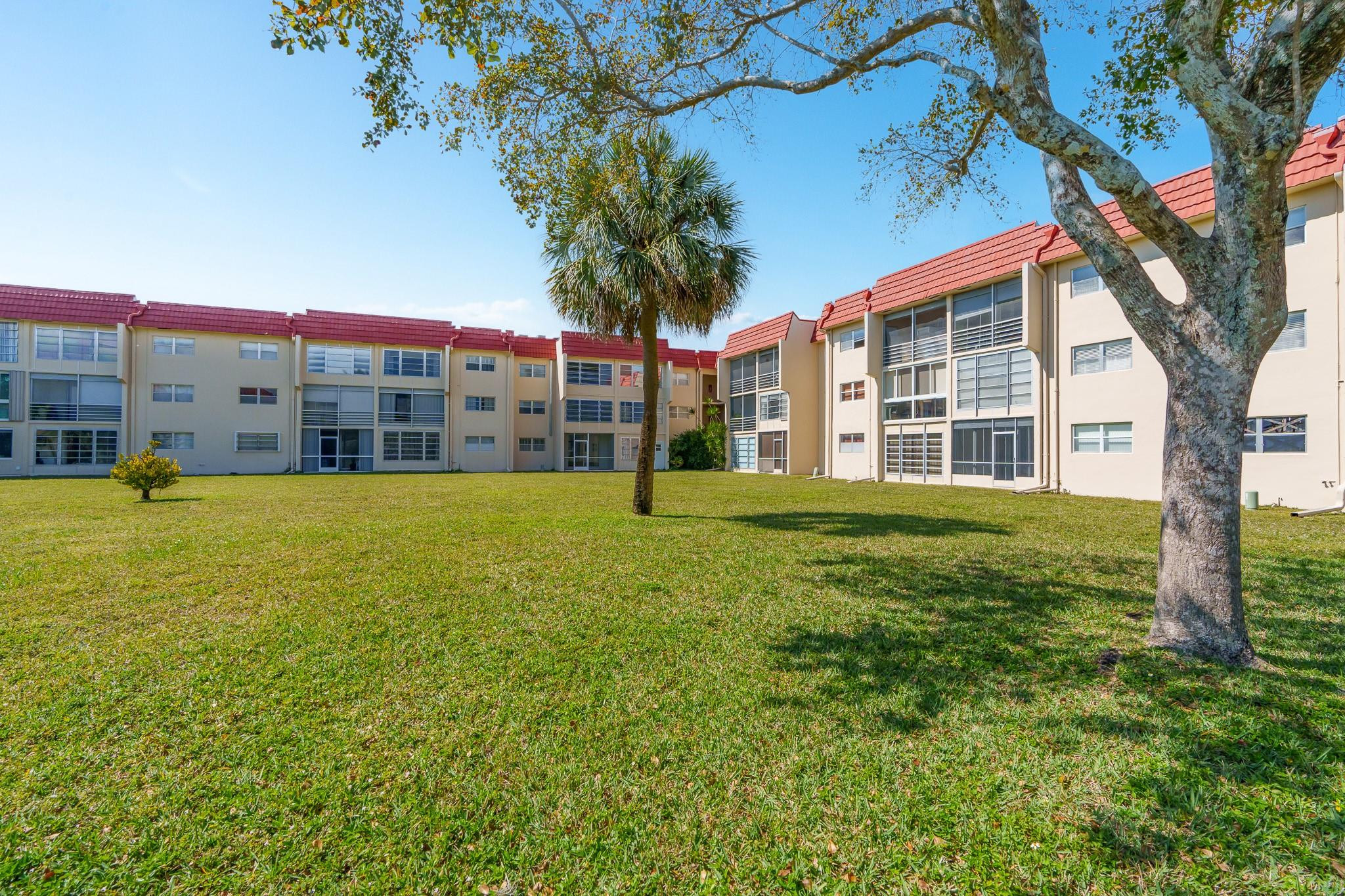 Sunrise Lakes - Residential