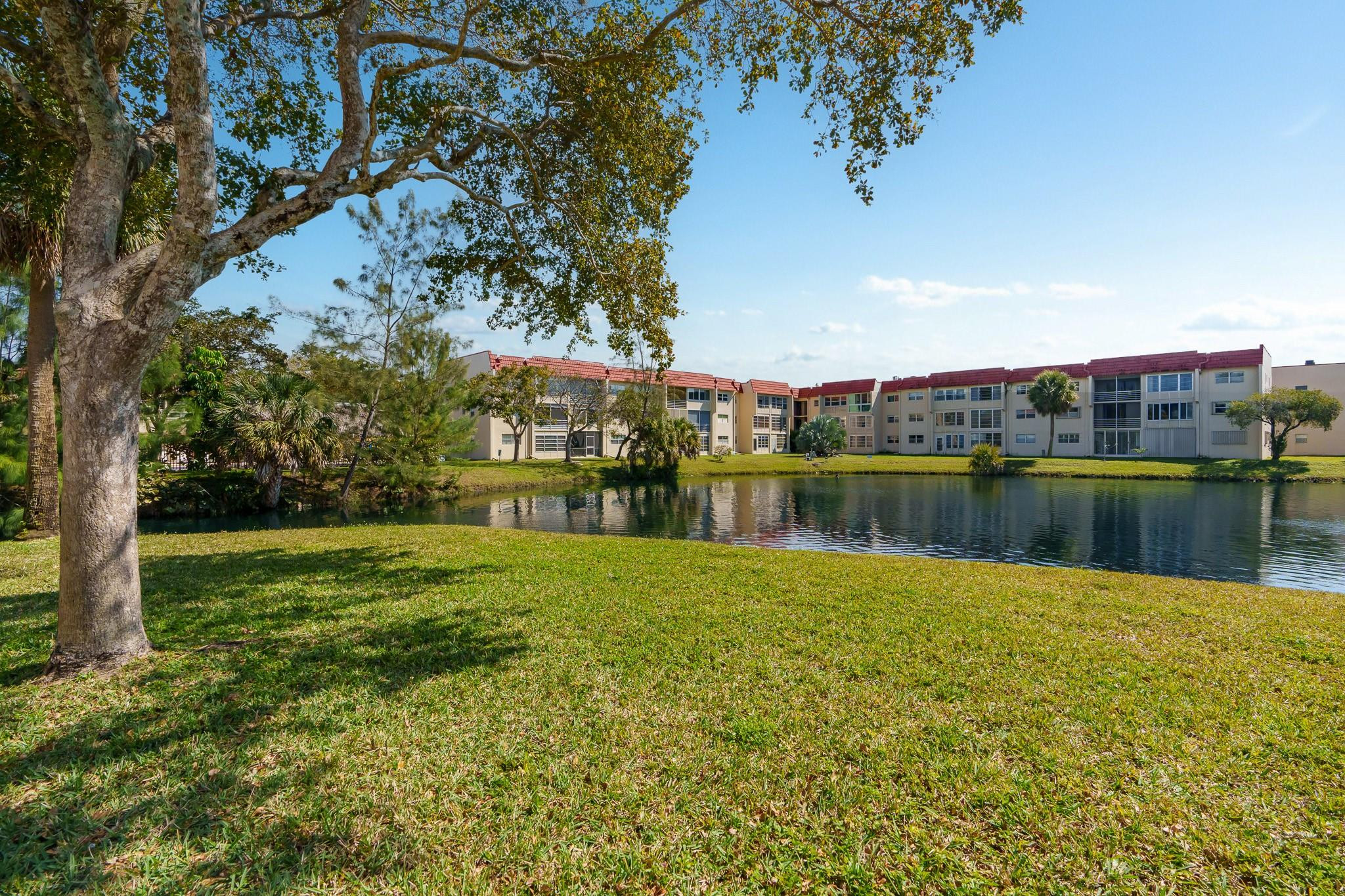 Sunrise Lakes - Residential