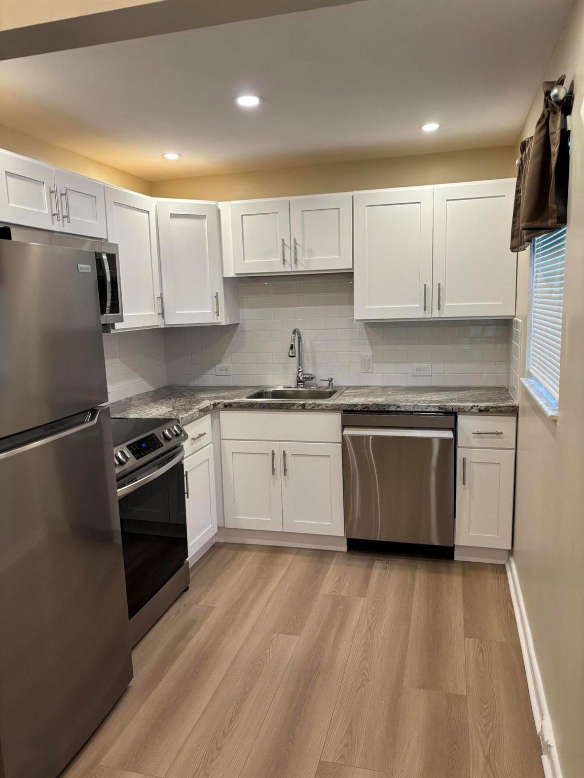 228 Brighton F