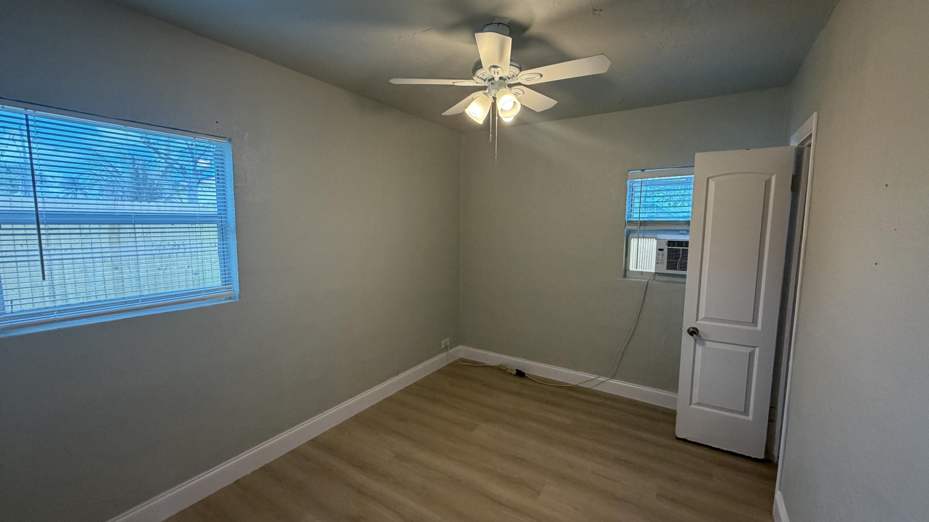 LINCOLN PARK FOURTH ADD - Residential Lease