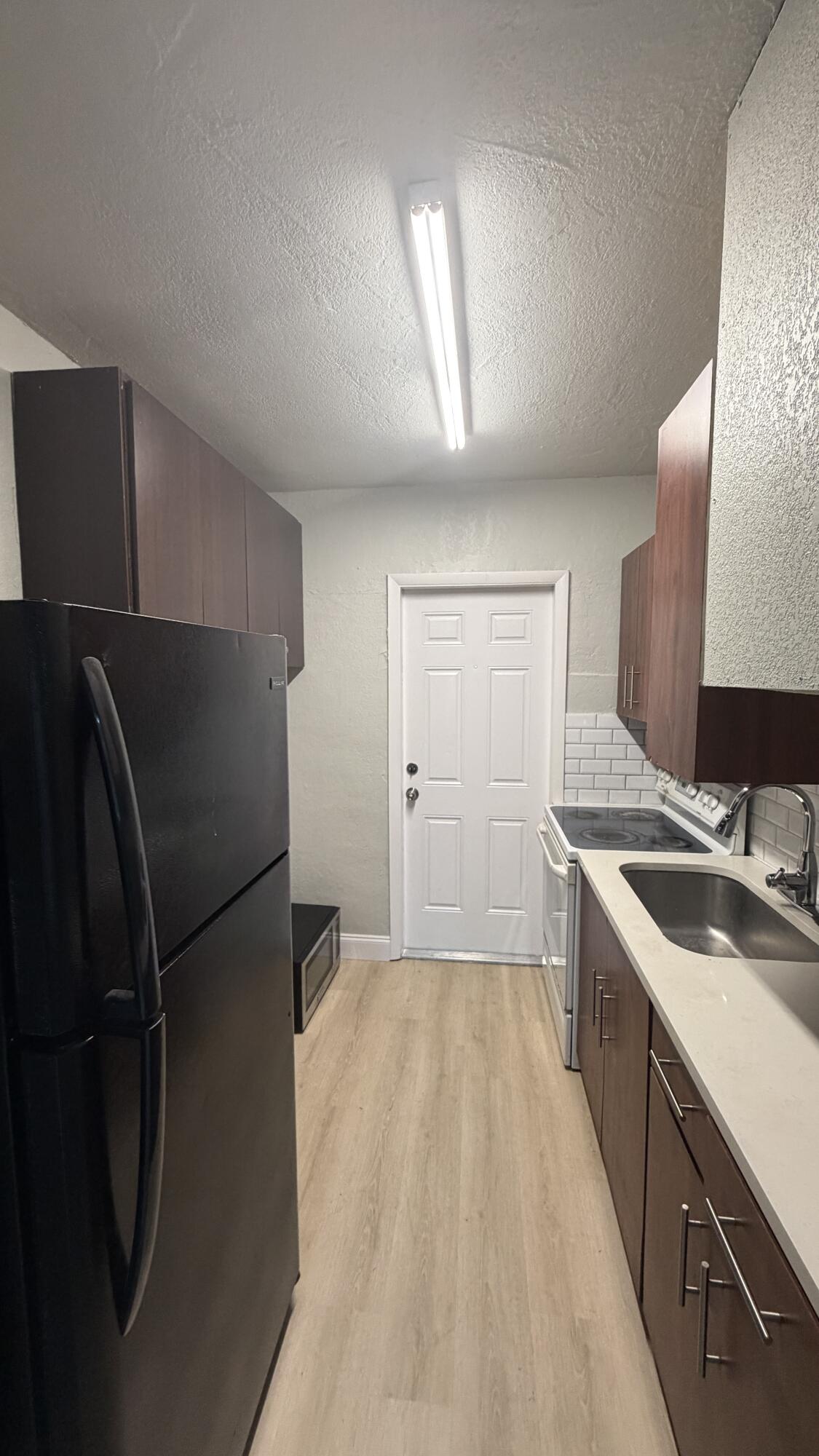 LINCOLN PARK FOURTH ADD - Residential Lease
