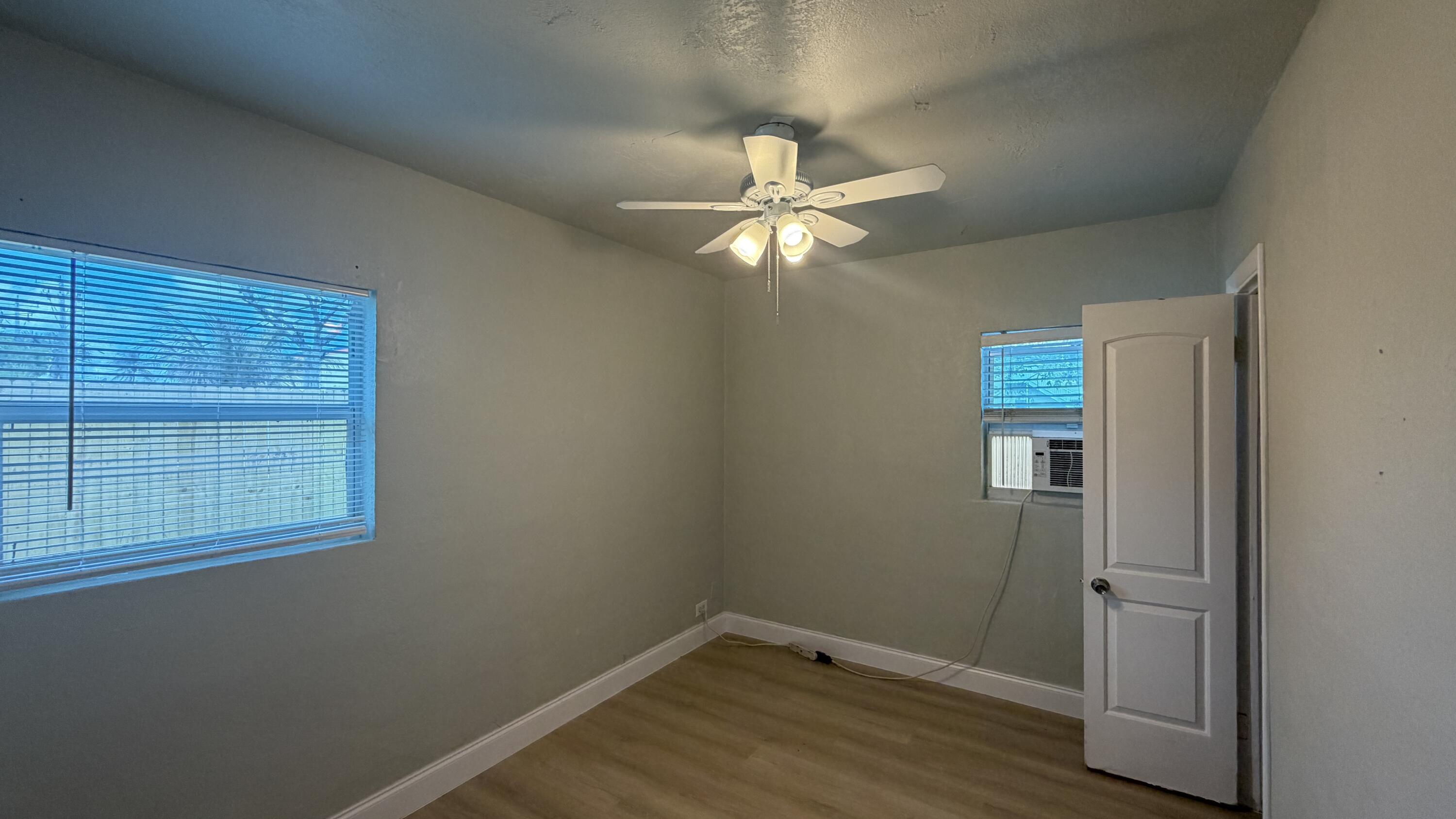 LINCOLN PARK FOURTH ADD - Residential Lease