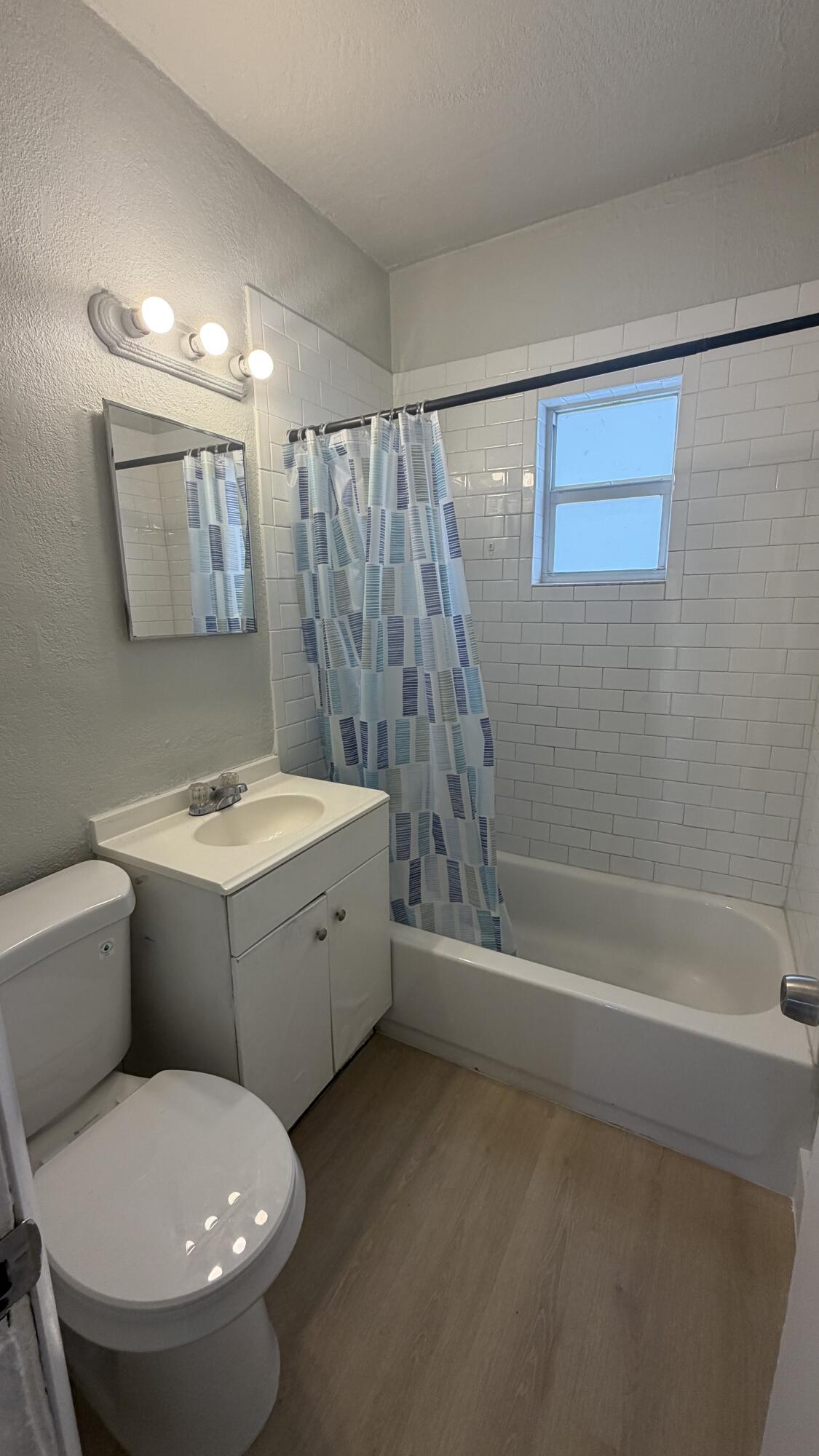 LINCOLN PARK FOURTH ADD - Residential Lease
