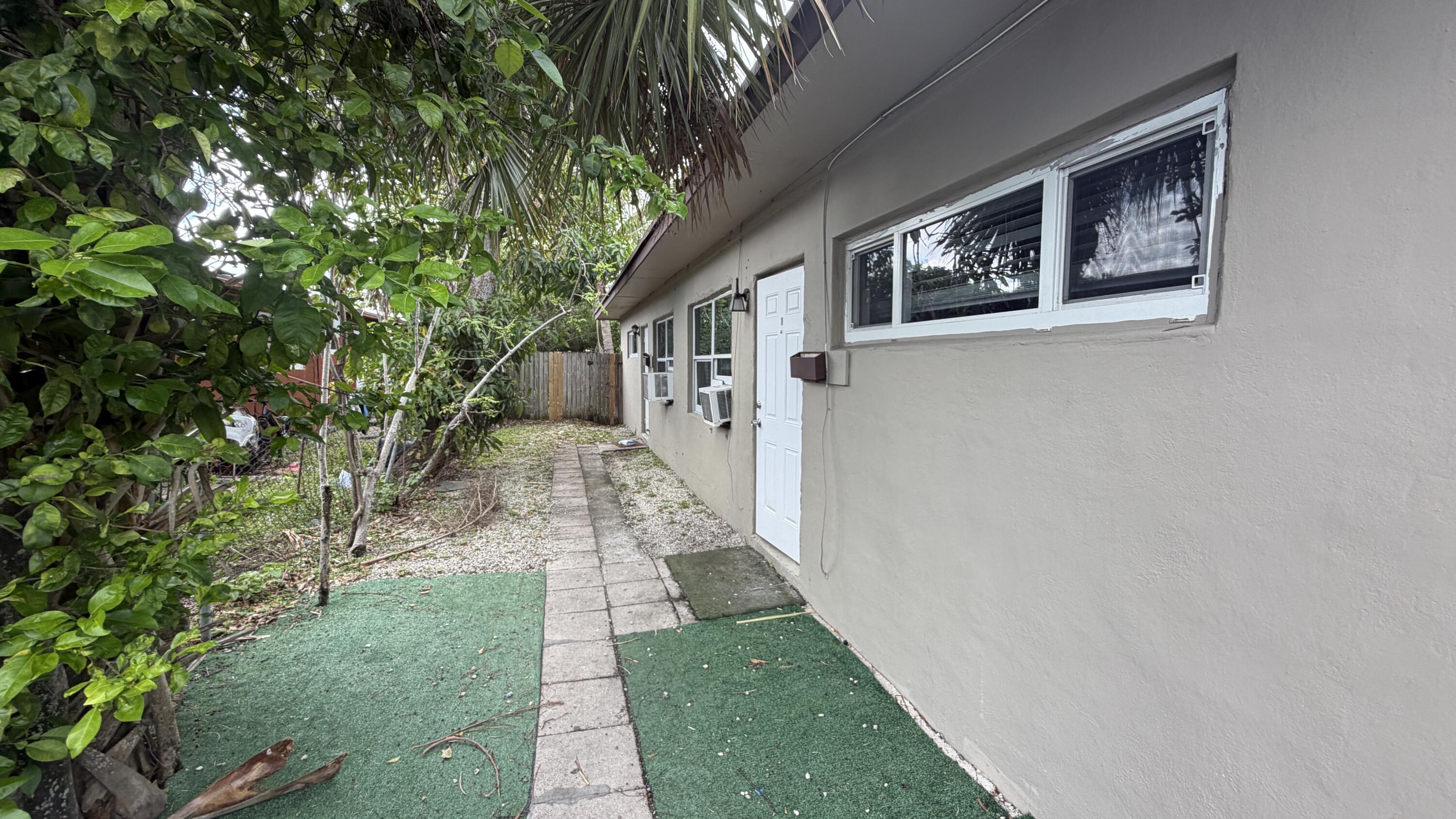 LINCOLN PARK FOURTH ADD - Residential Lease