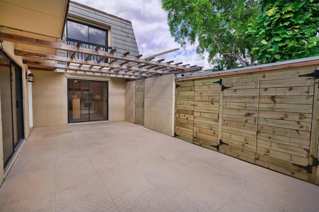 GLENWOOD TWNHS - Residential