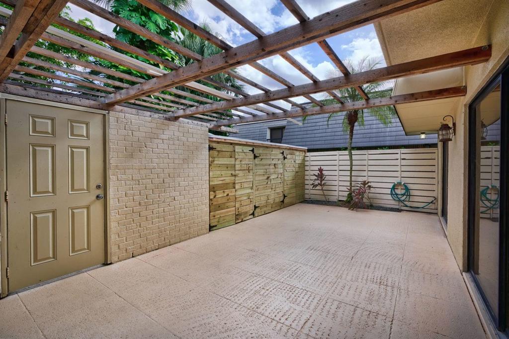 GLENWOOD TWNHS - Residential