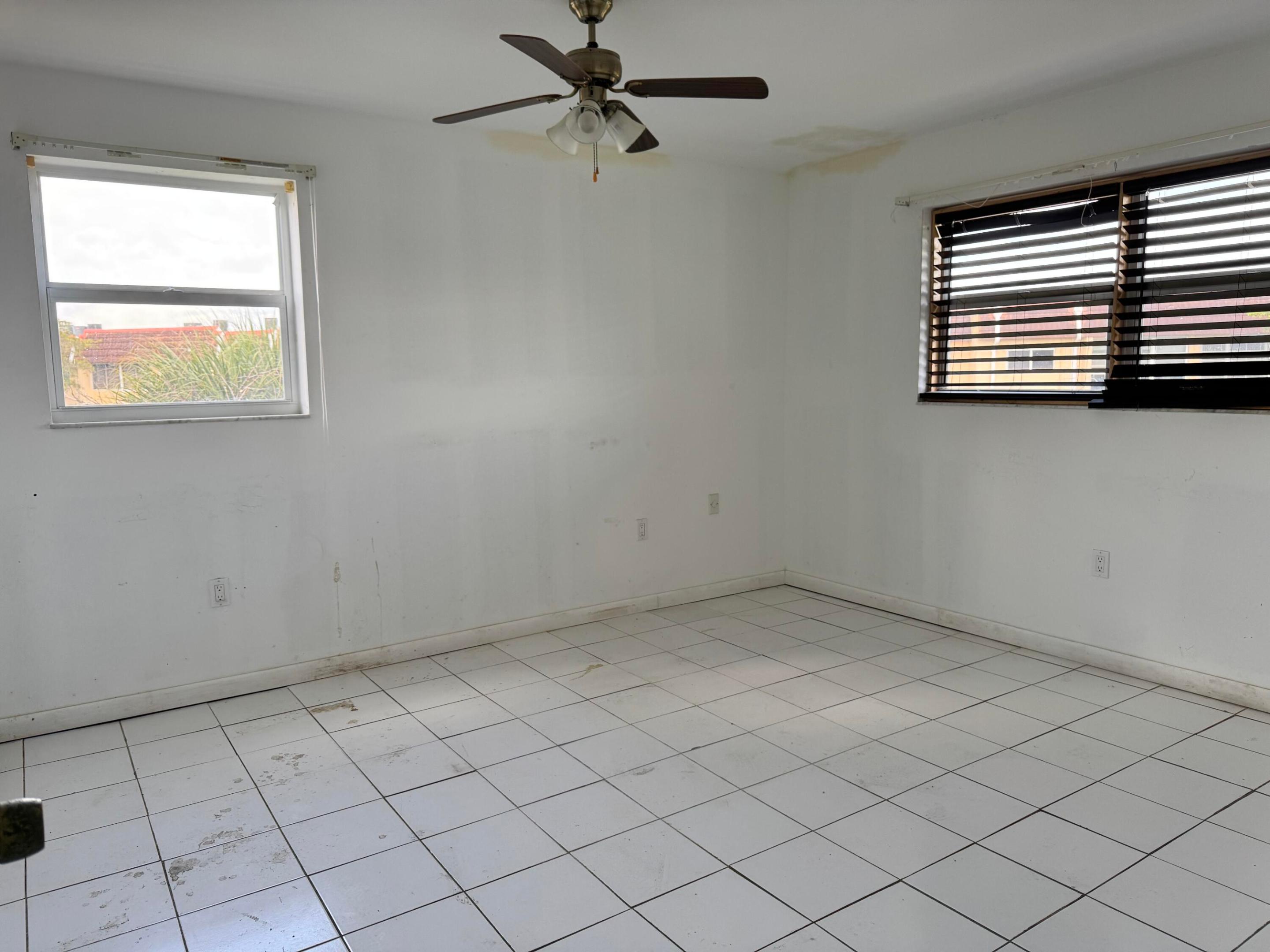 SUNRISE LAKES 69 CONDO - Residential