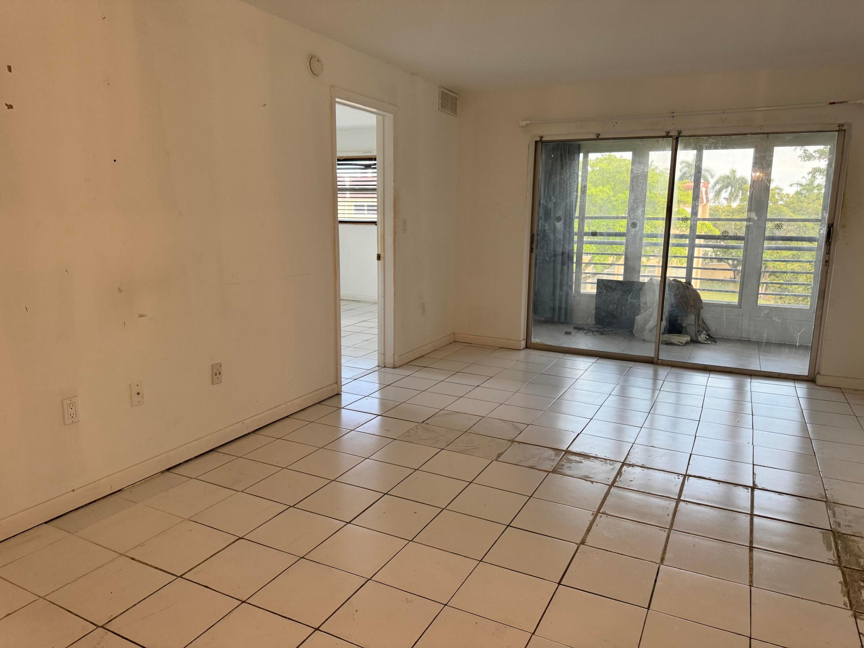 SUNRISE LAKES 69 CONDO - Residential