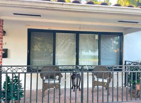 475 NE 113th St Miami FL 33161