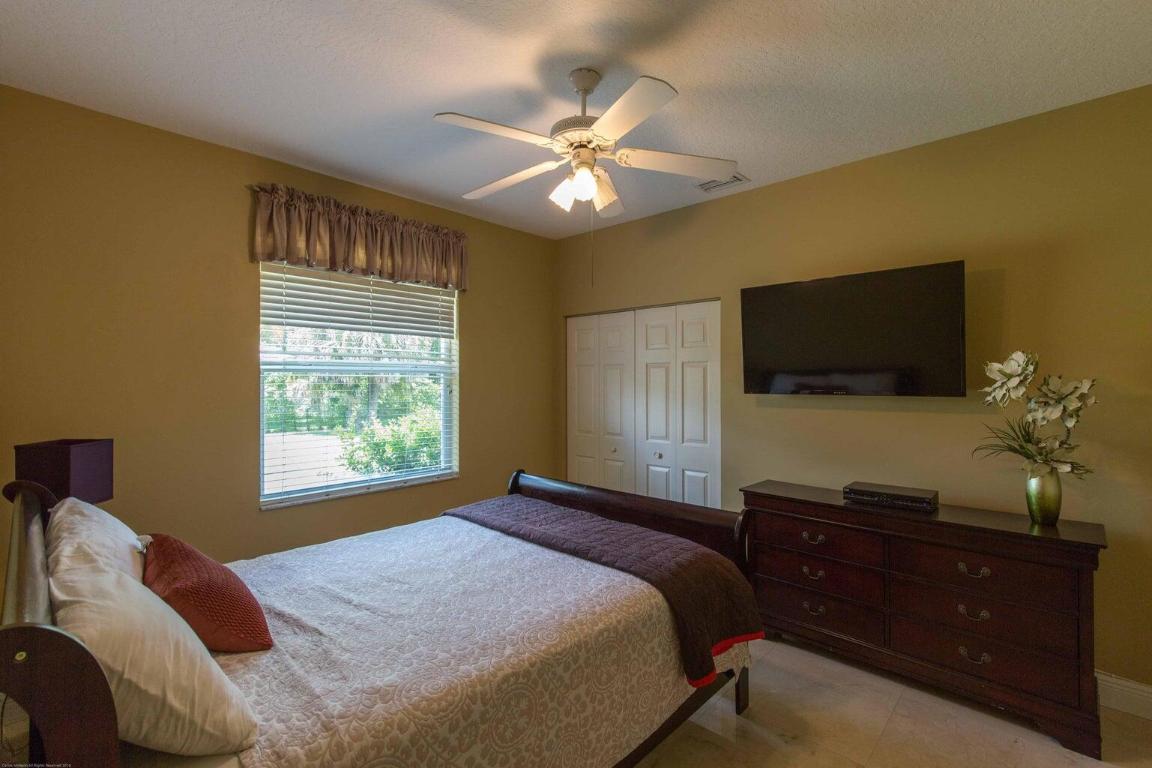 PADDOCK PARK 1 OF WELLINGTON - Residential Lease