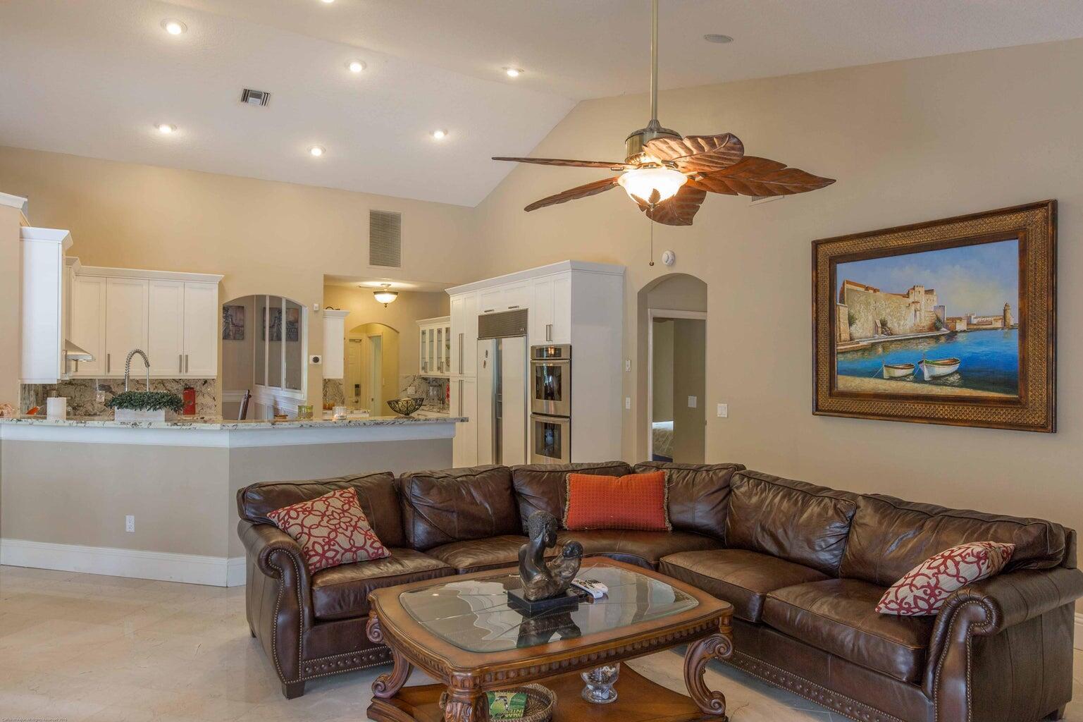 PADDOCK PARK 1 OF WELLING - Residential Lease