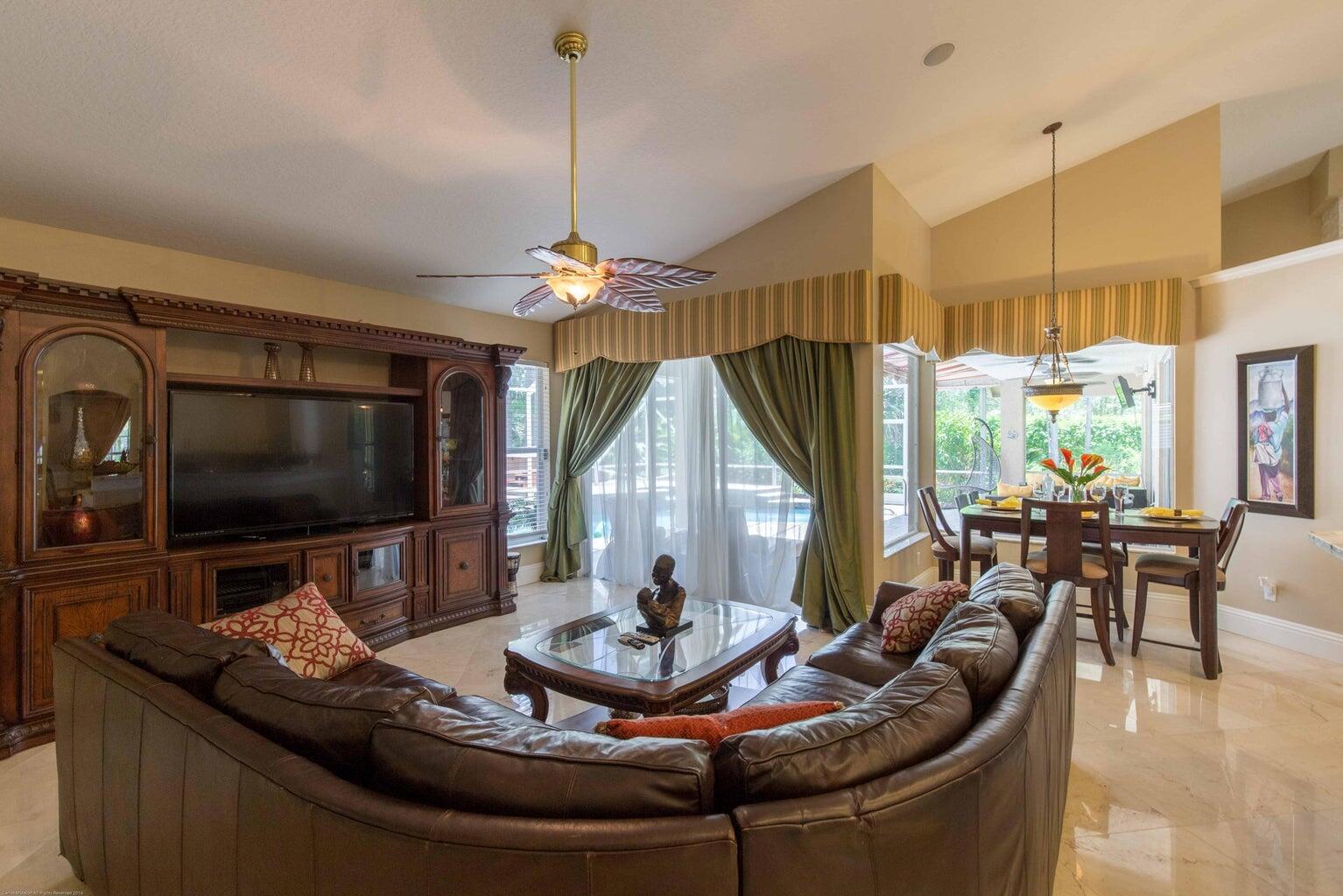 PADDOCK PARK 1 OF WELLING - Residential Lease