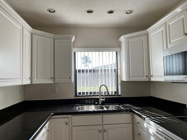 10631 NW 39th Street