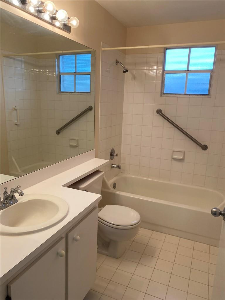 Apple Creek 133-8 B - Residential Lease