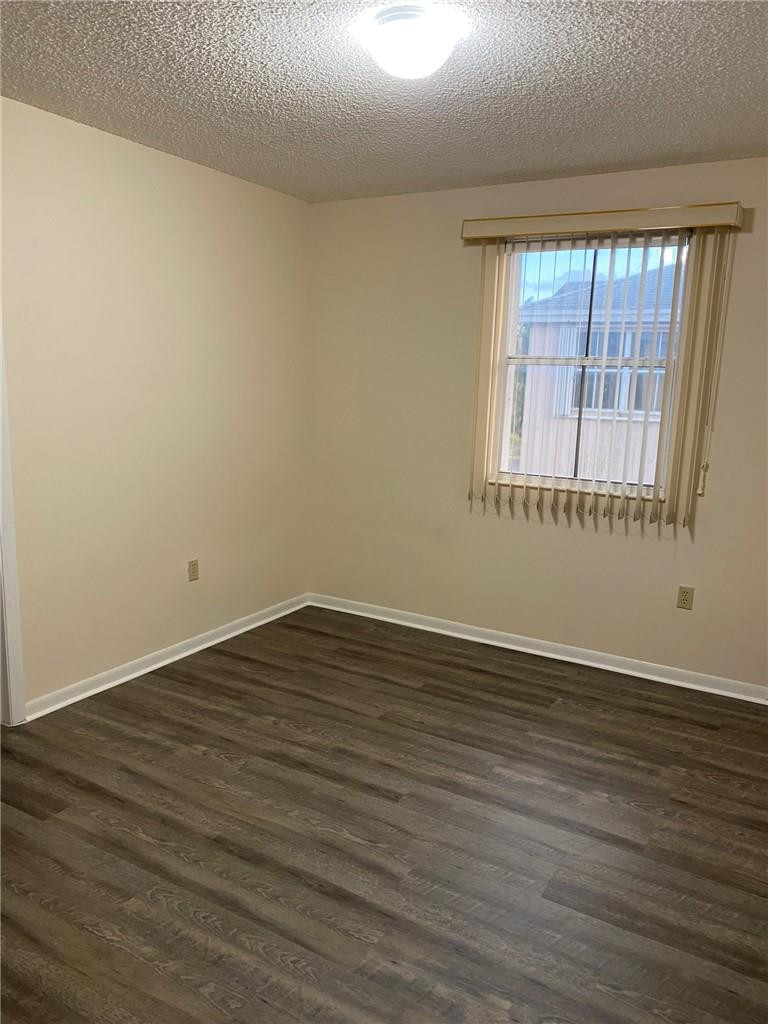 Apple Creek 133-8 B - Residential Lease