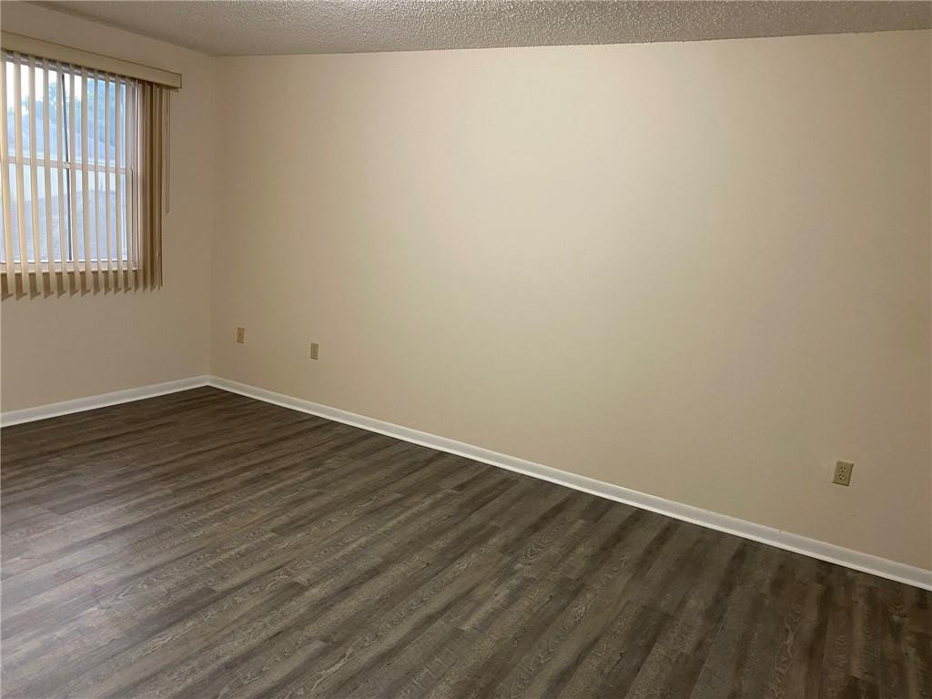 Apple Creek 133-8 B - Residential Lease