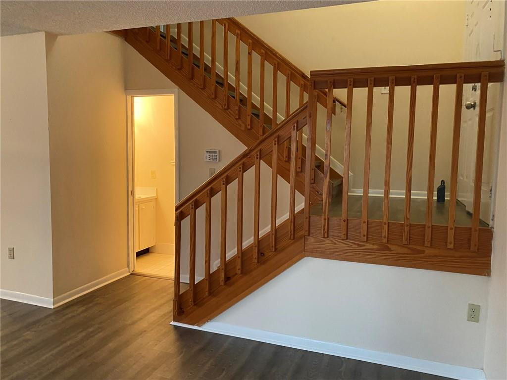 Apple Creek 133-8 B - Residential Lease