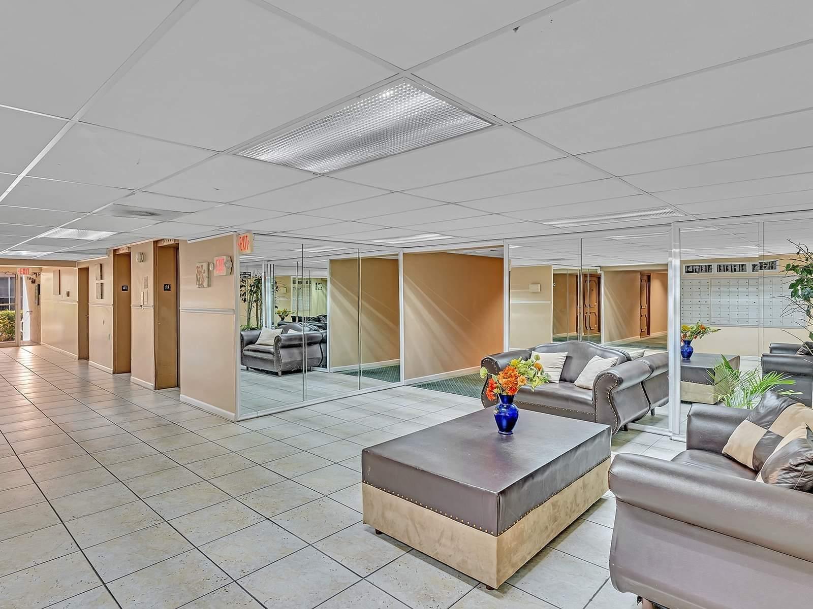 Desoto Park Condo - Residential Lease