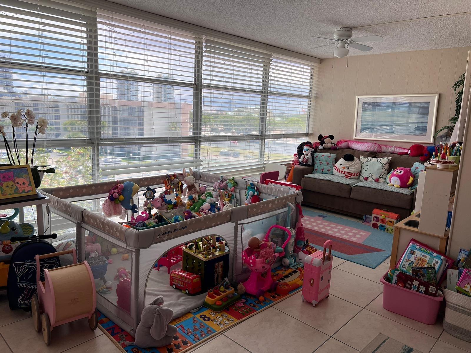 Desoto Park Condo - Residential Lease