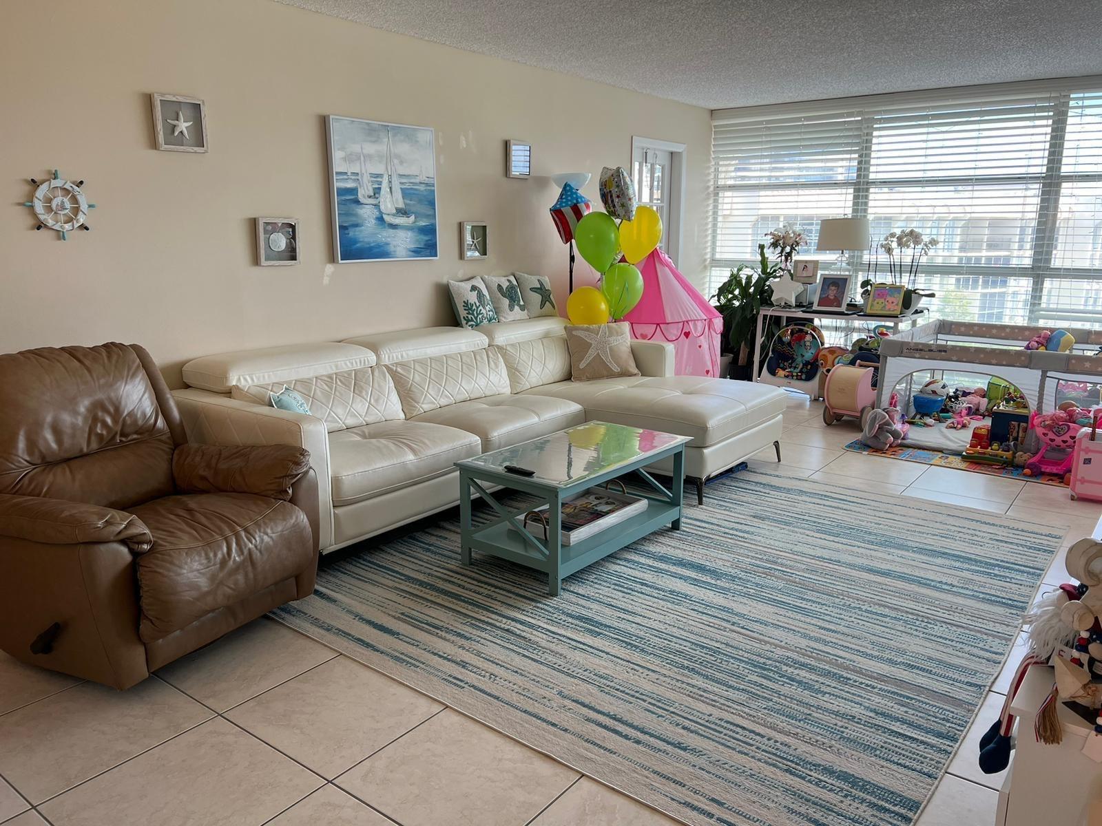 Desoto Park Condo - Residential Lease
