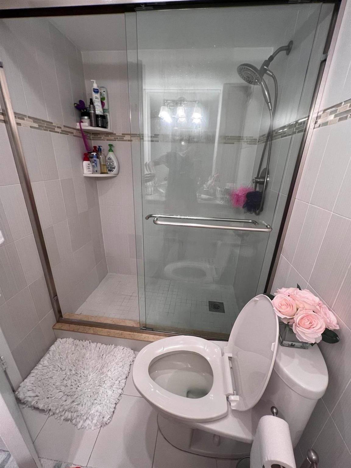 Desoto Park Condo - Residential Lease