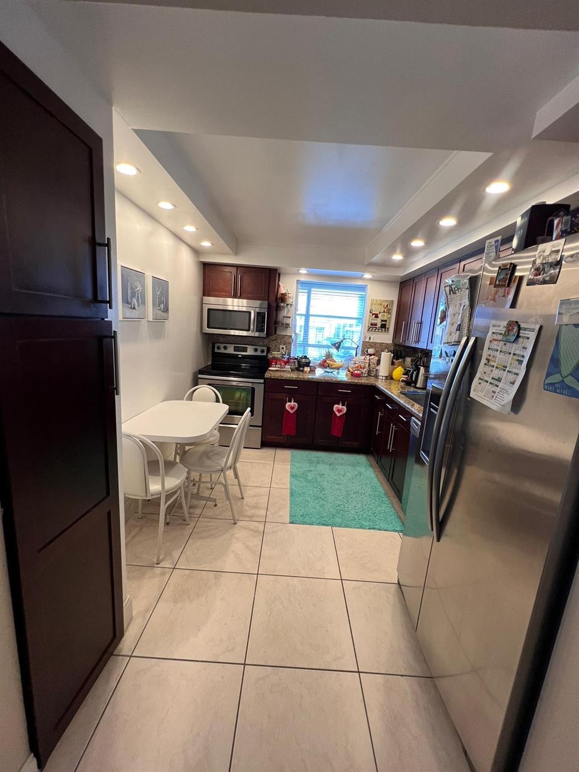 Desoto Park Condo - Residential Lease