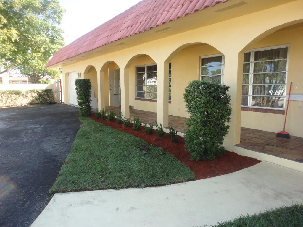 Photo of 500 NE 28th Street, Boca Raton, FL 33431 (MLS # R11152230)